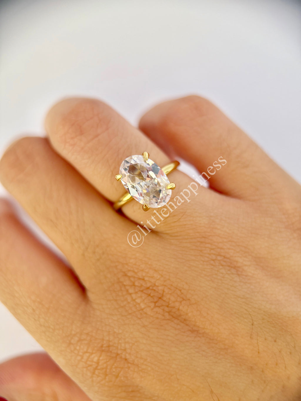 Anillo compromiso Ovalado, Aro Liso, con baño de Oro