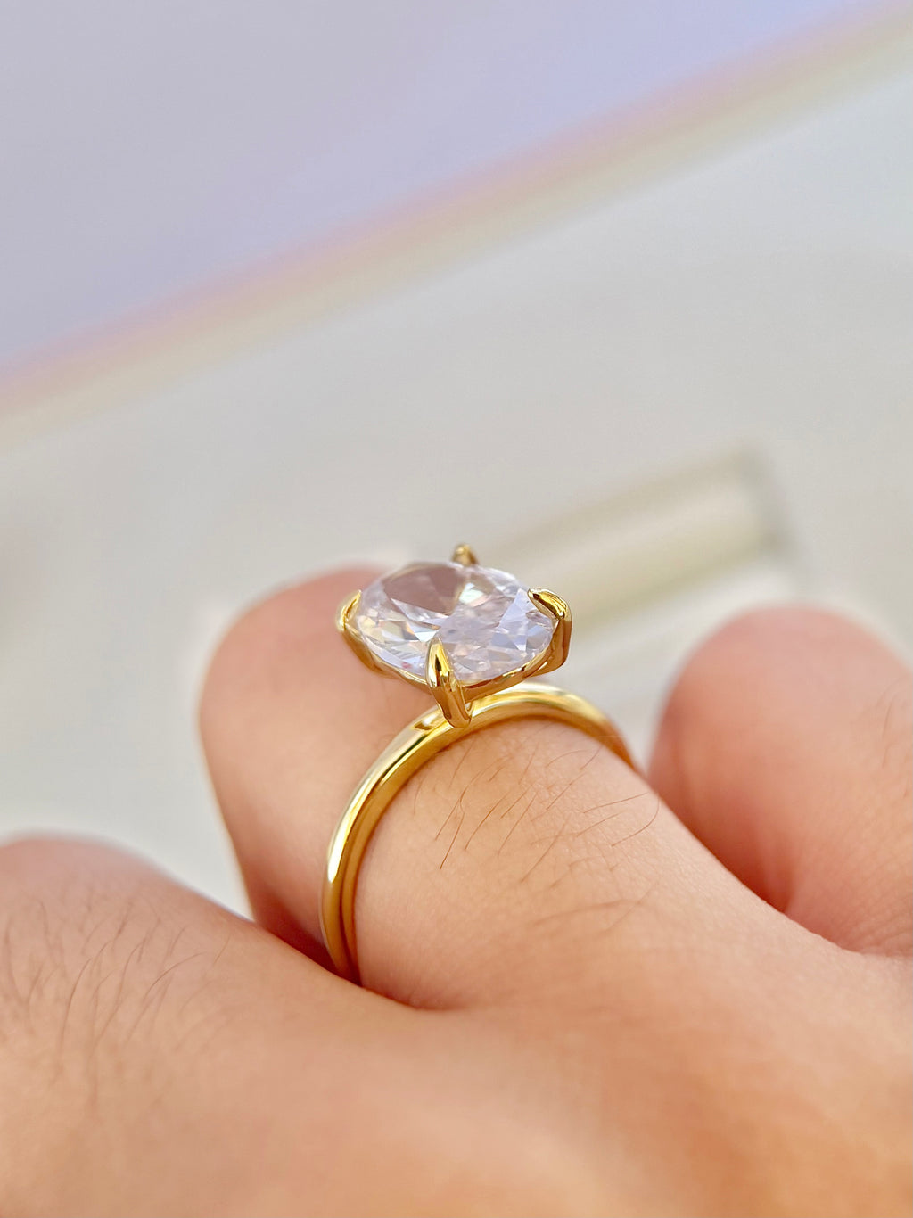 Anillo compromiso Ovalado, Aro Liso, con baño de Oro