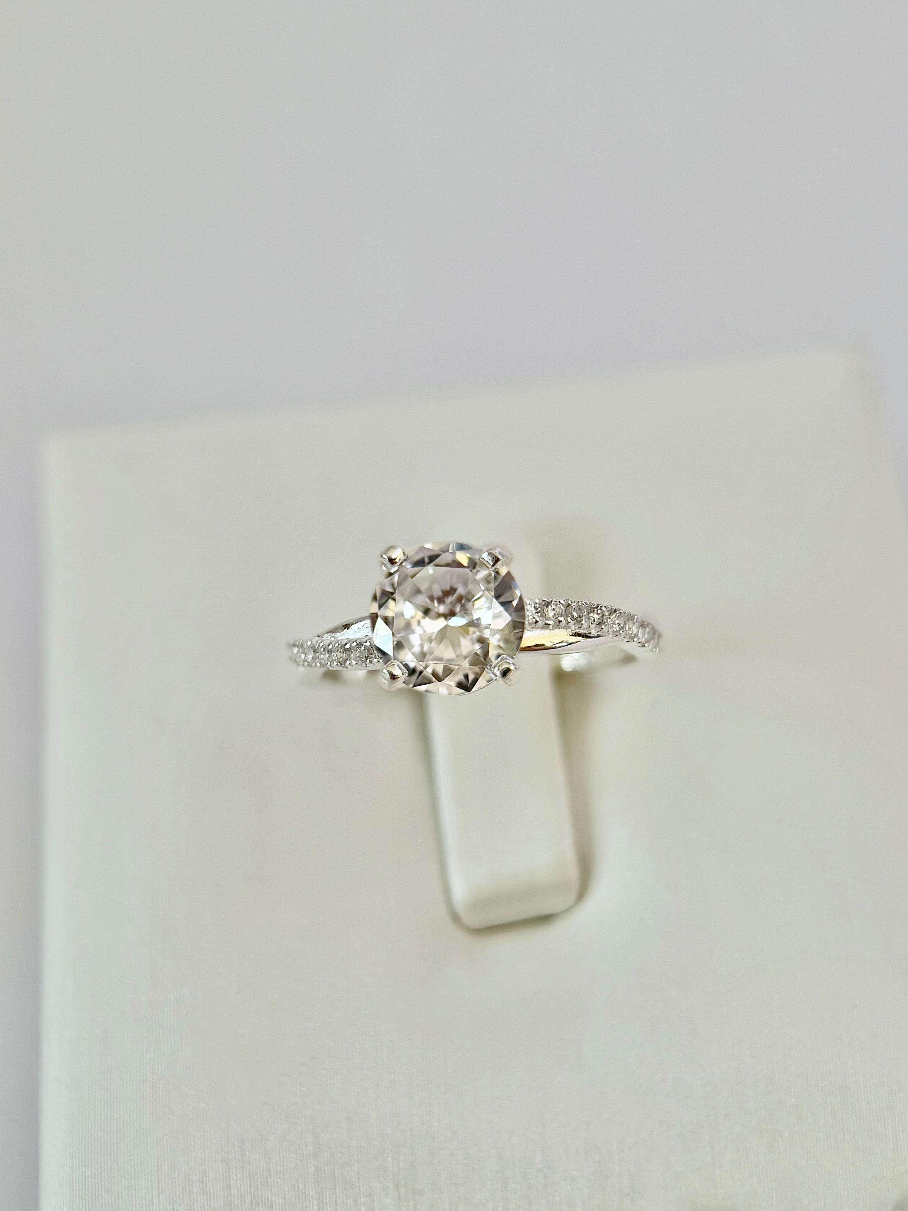Anillo Compromiso, aro infinito