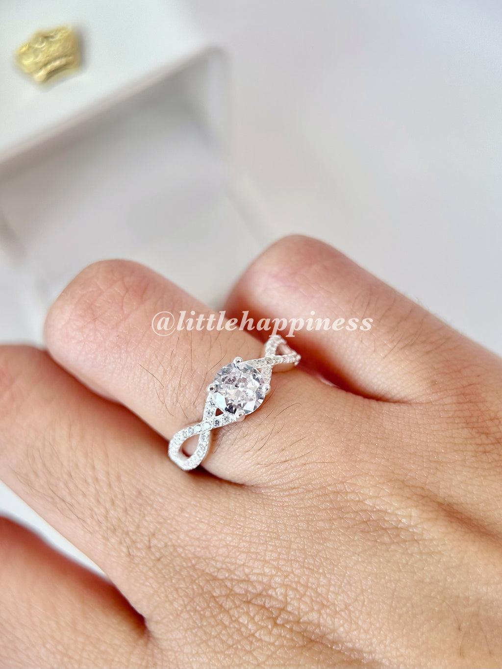 Anillo Compromiso, Infinito