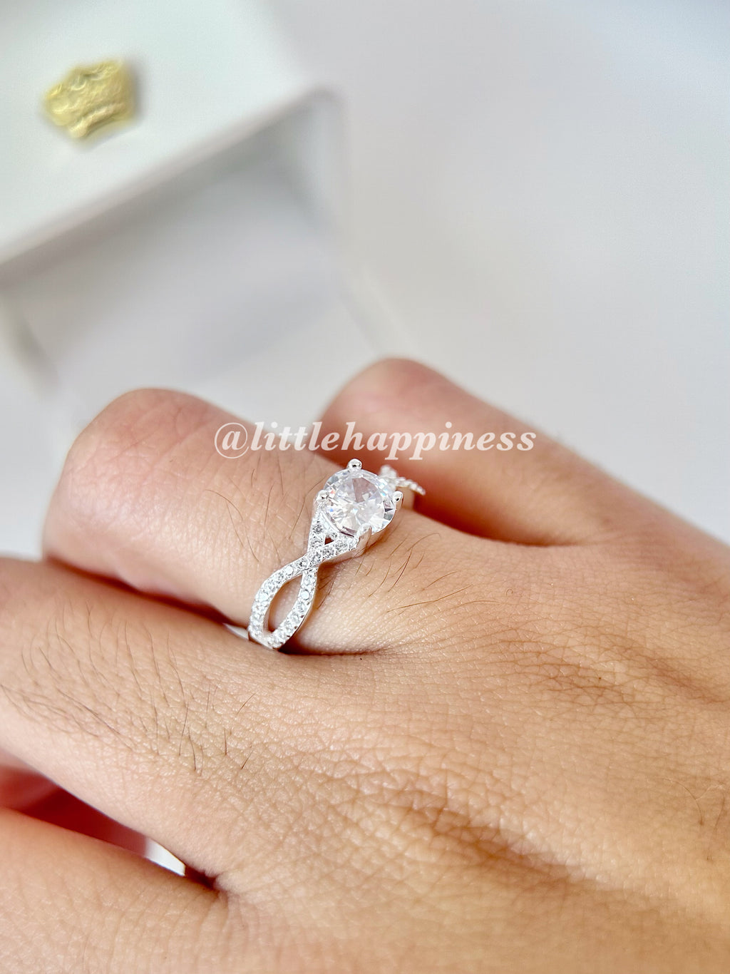 Anillo Compromiso, Infinito