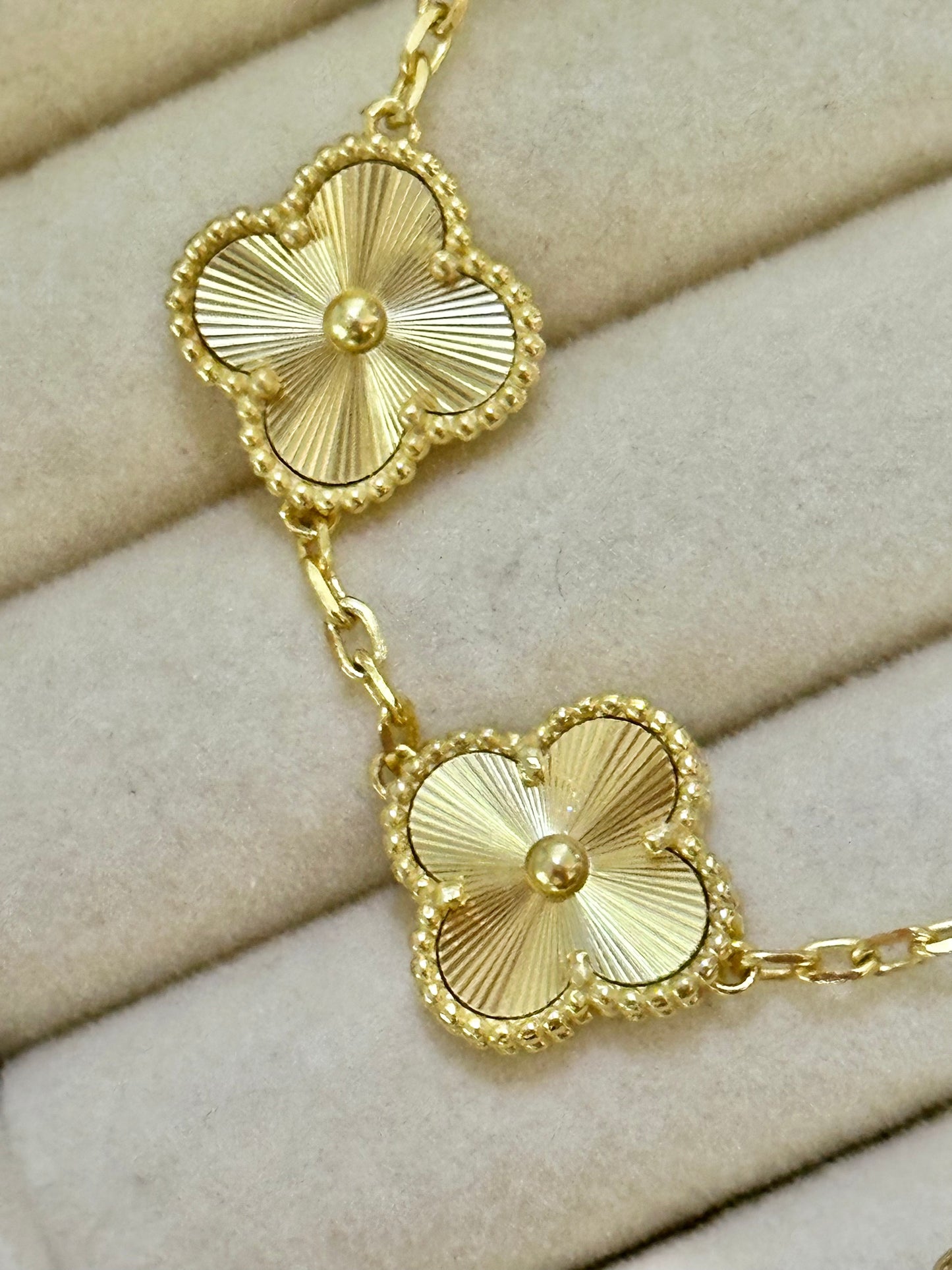 Pulsera Tréboles Dorados