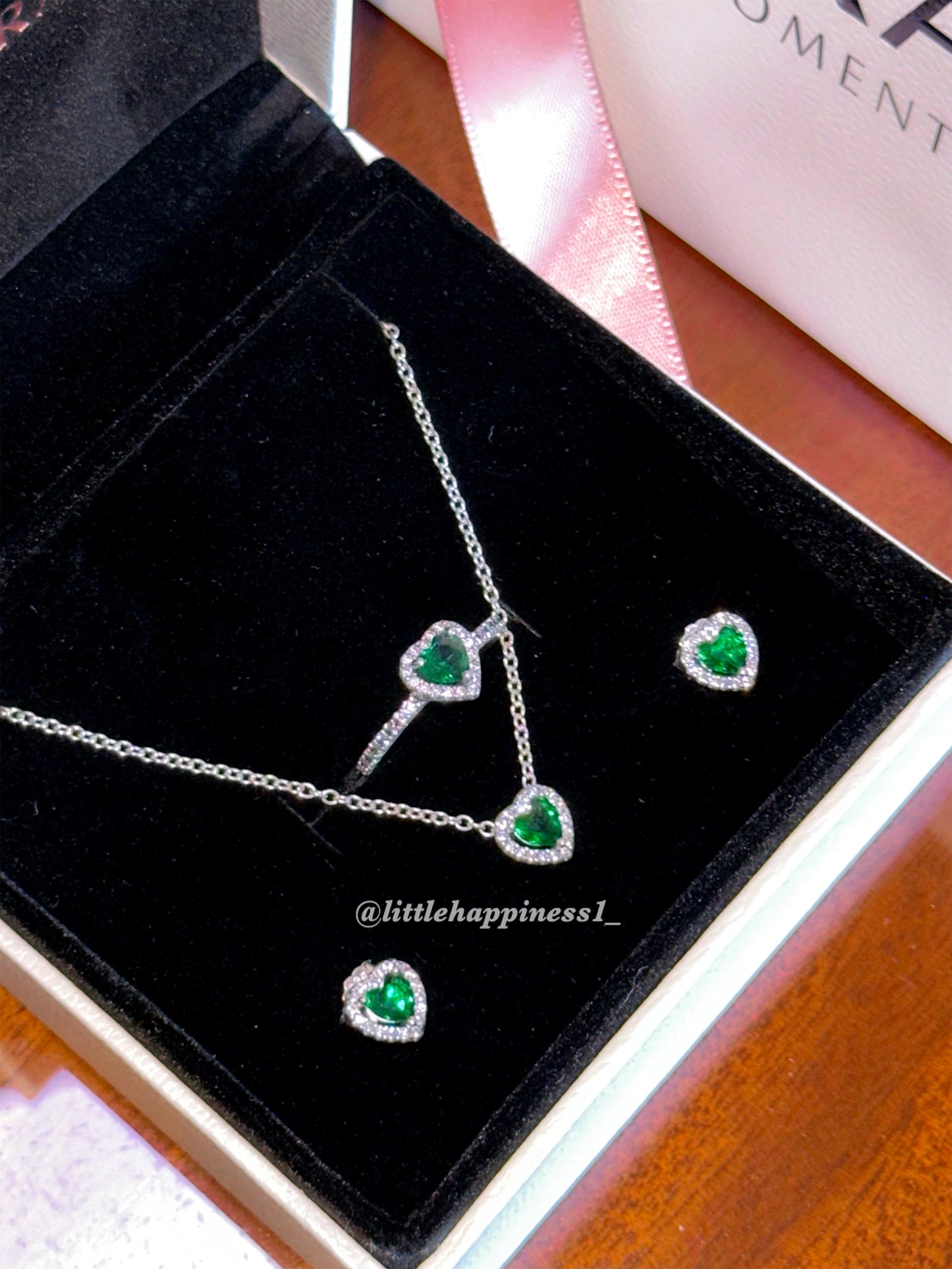 Set Completo Corazón Relieve Verde