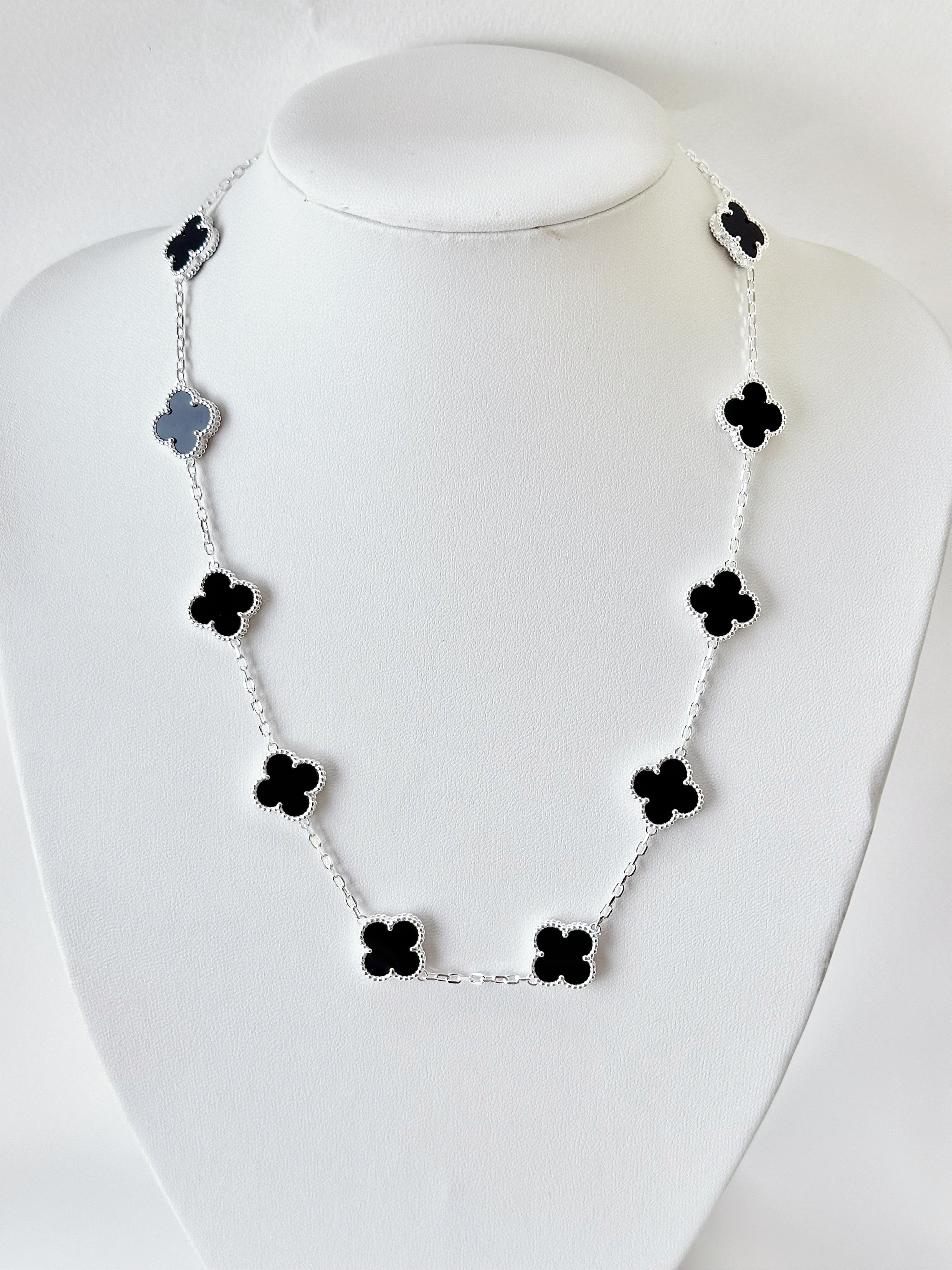 Collar 10 tréboles Negros, Plateado