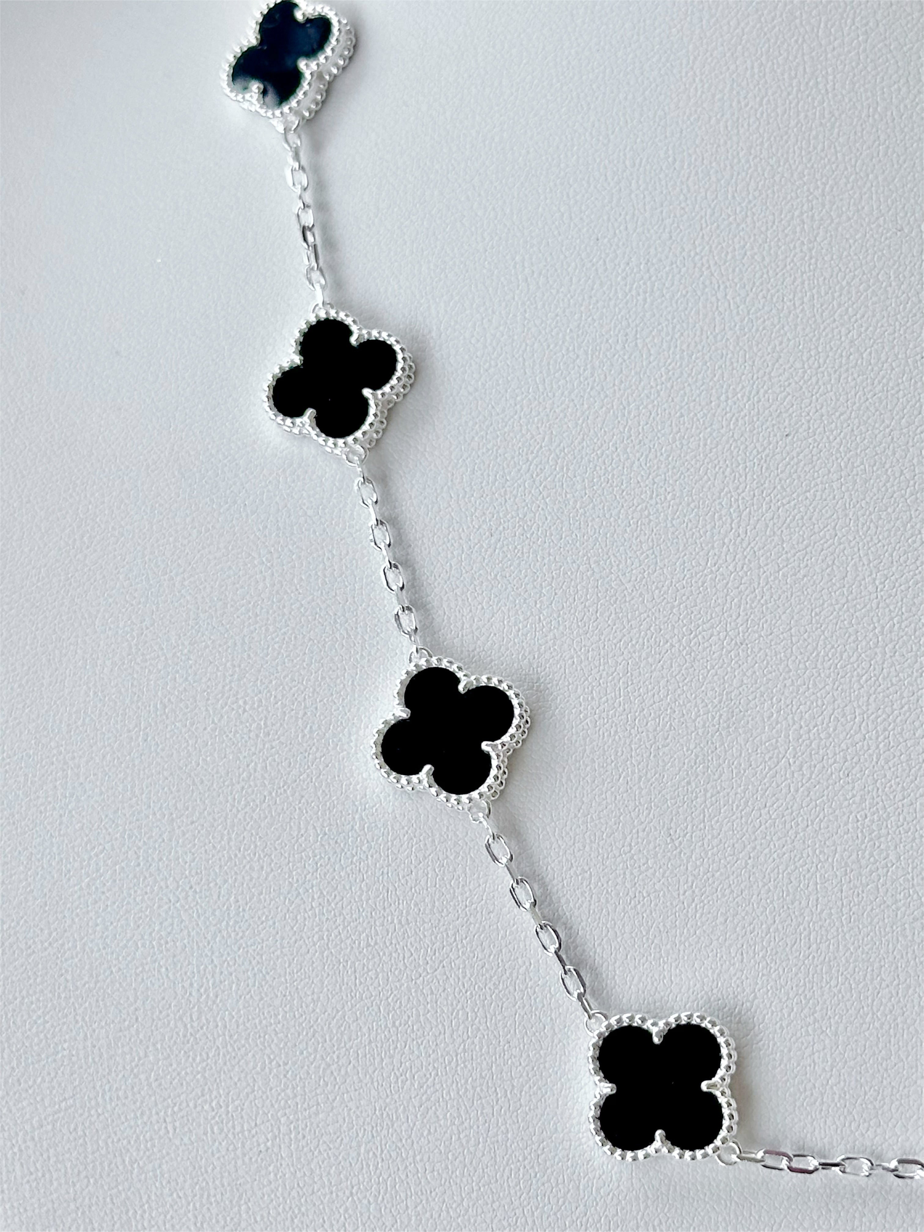 Collar 10 tréboles Negros, Plateado