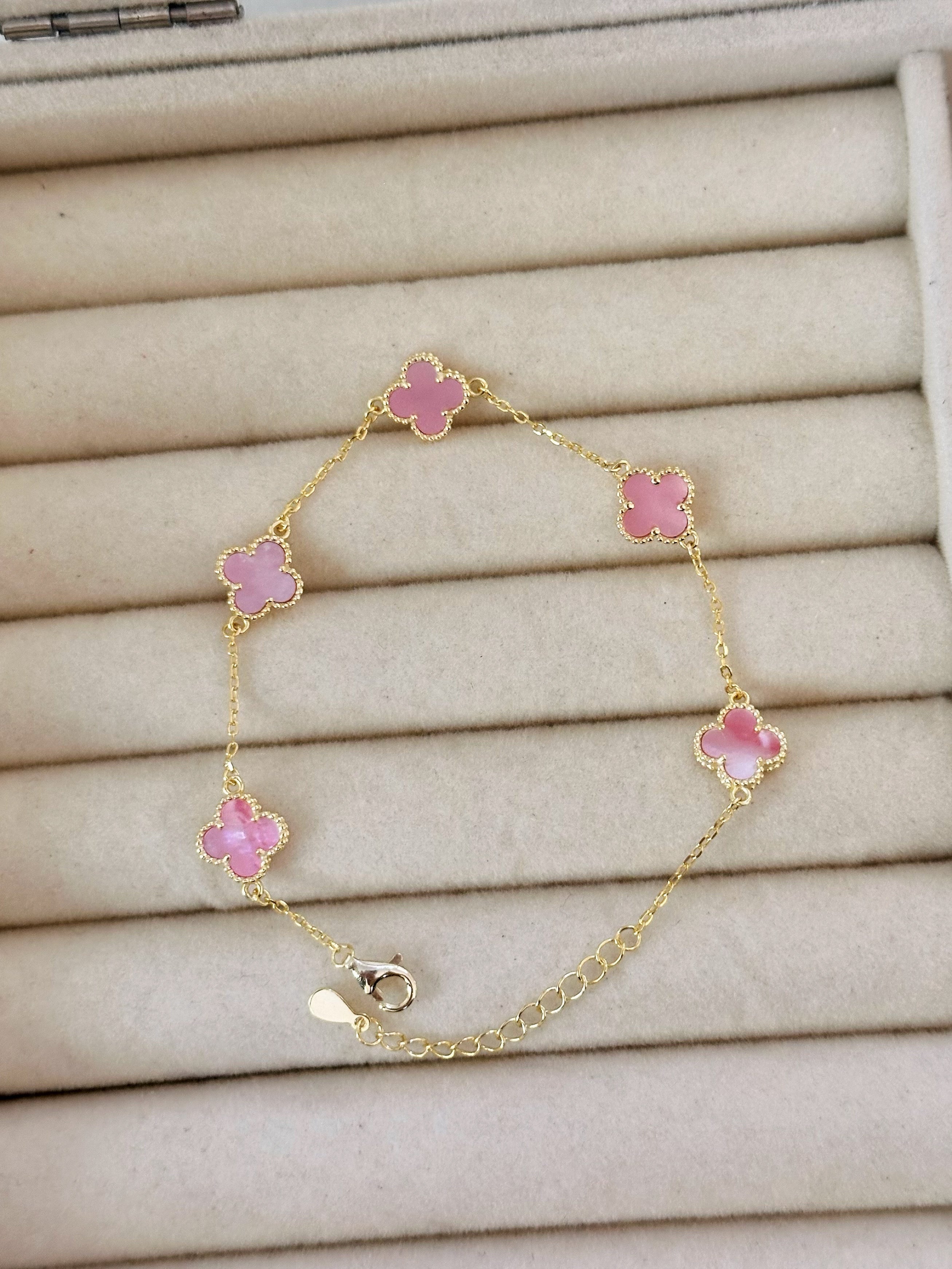 Pulsera Mini Treboles Rosados, Dorado