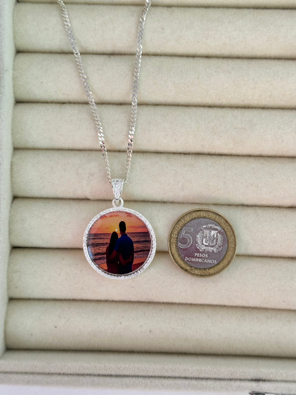 Cadena + Medalla Personalizada Pequeña