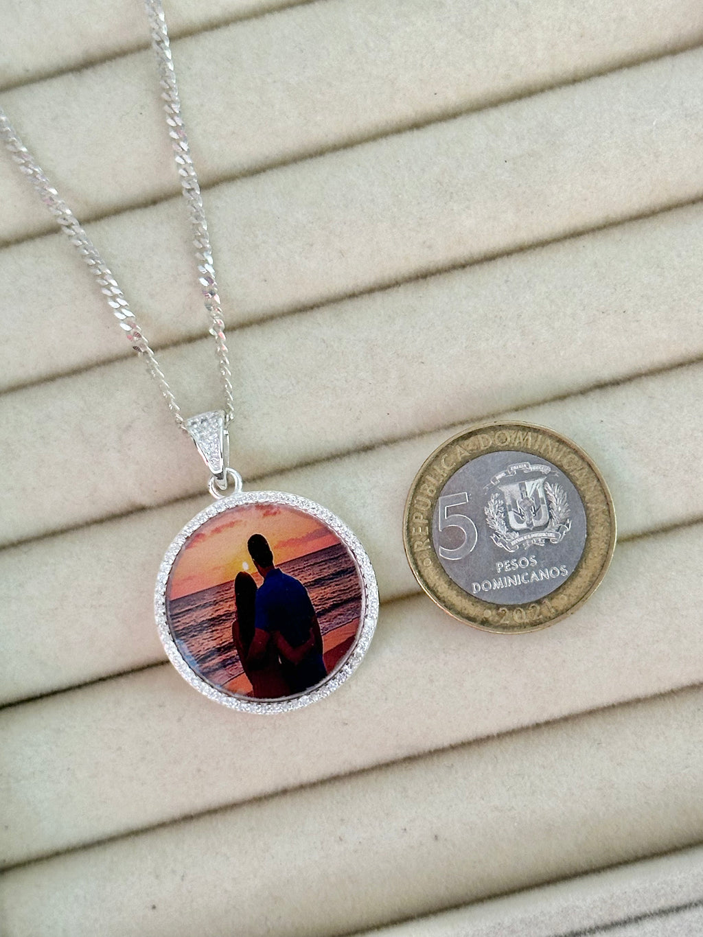 Cadena + Medalla Personalizada Pequeña
