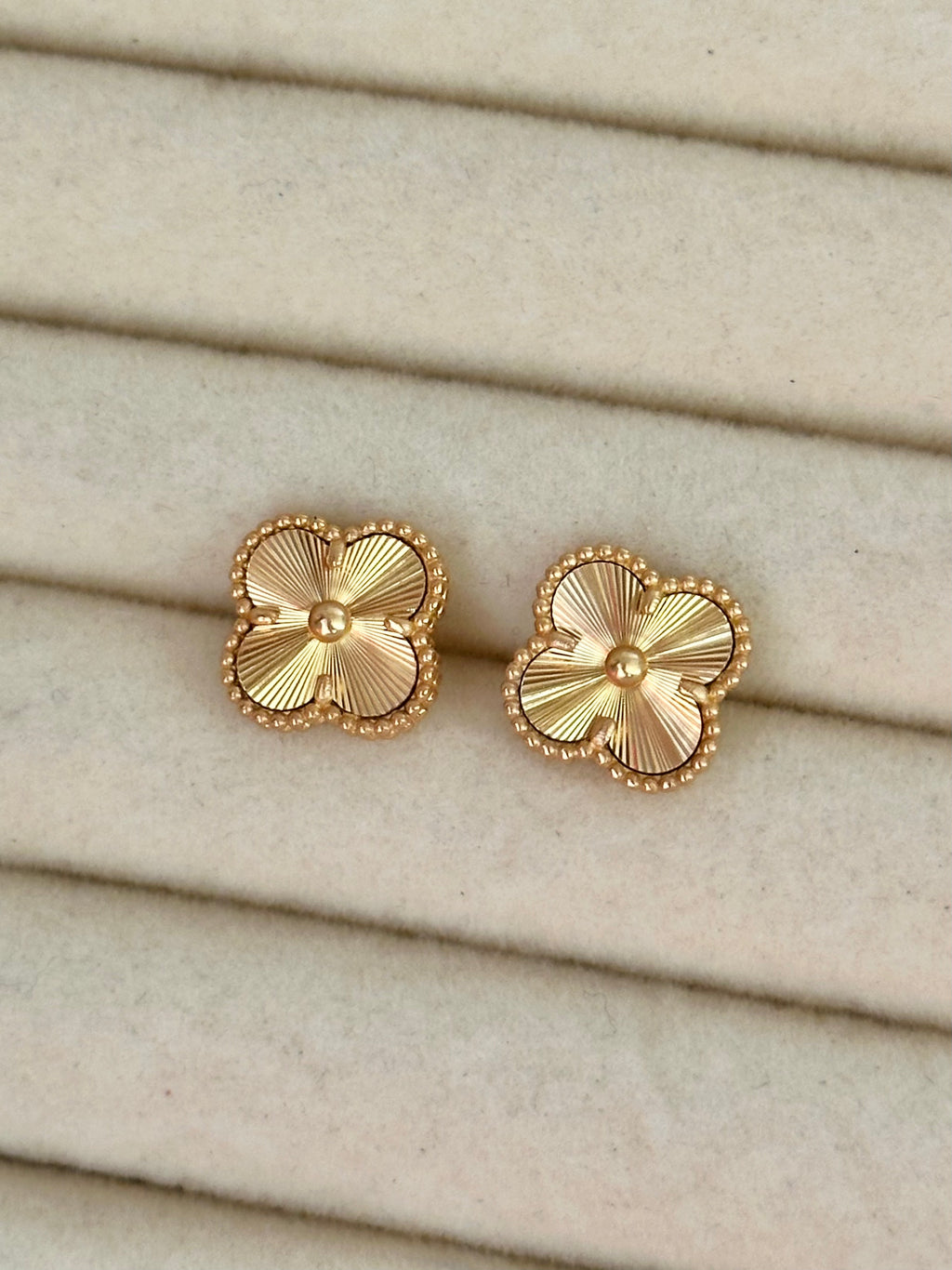 Aretes tréboles Dorados