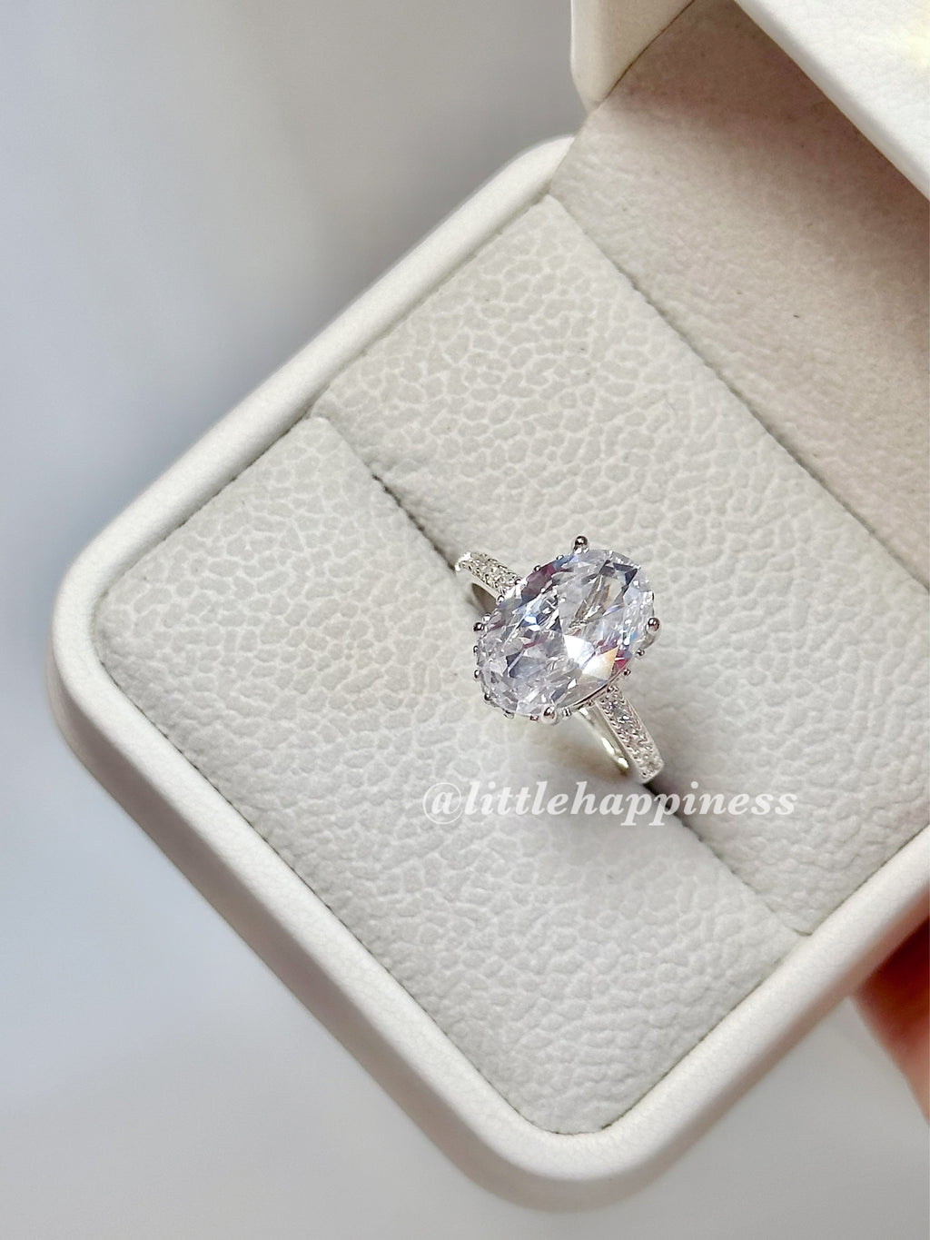 Anillo De Compromiso Ovalado