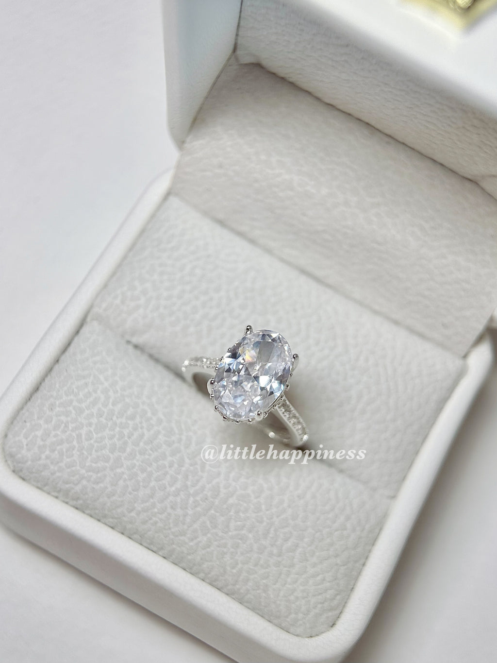 Anillo De Compromiso Ovalado