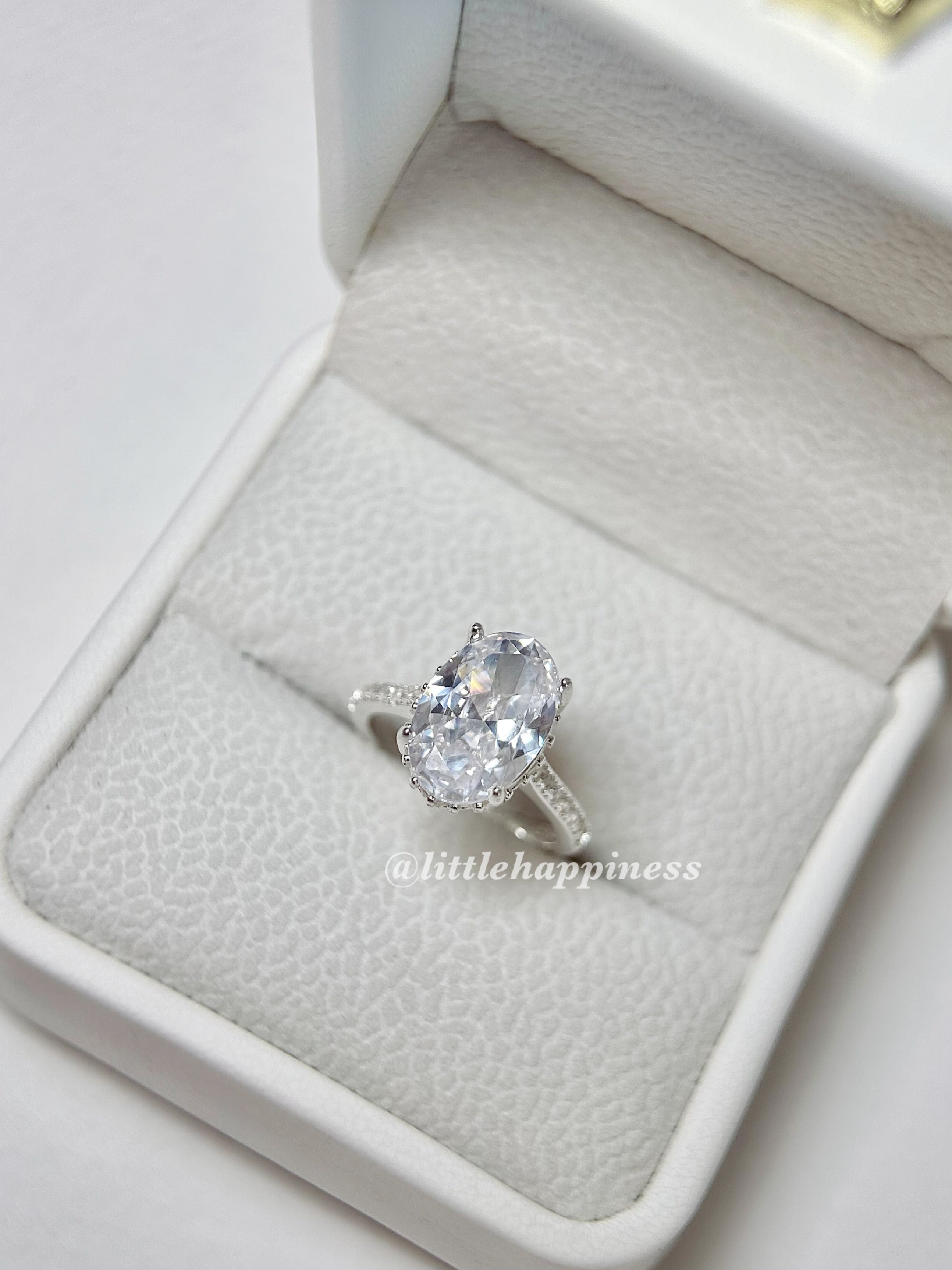 Anillo De Compromiso Ovalado