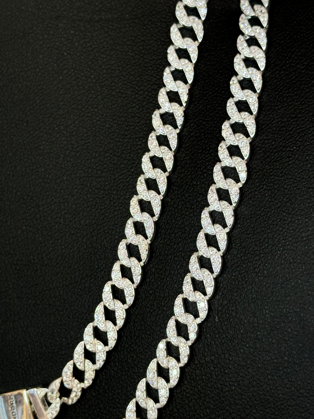 Cadena cubana tipo Choker