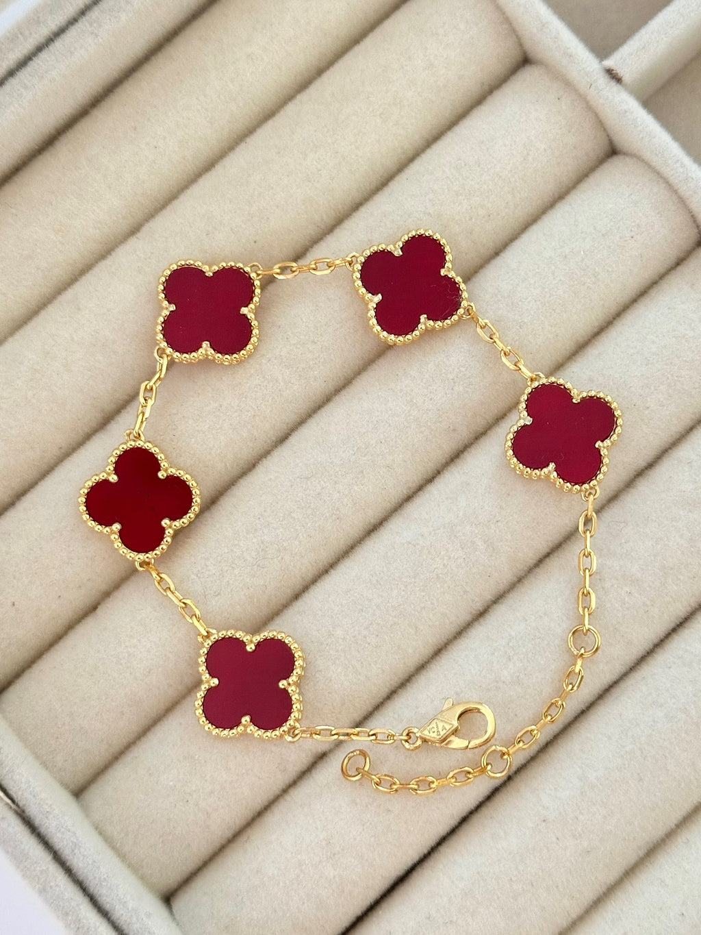 Pulsera Tréboles Rojos