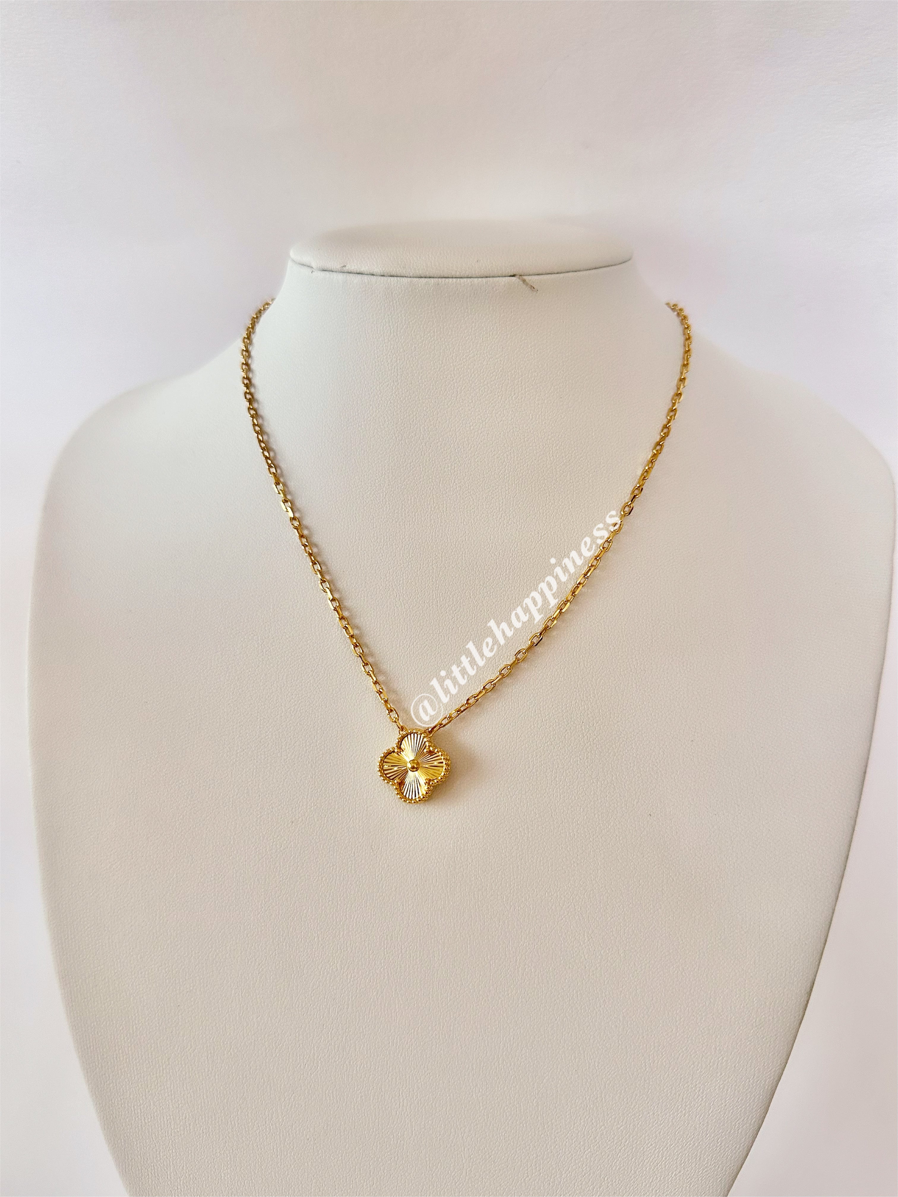 Collar 1 Trébol Dorado completo