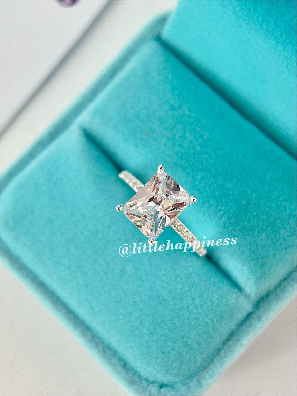 Anillo de Compromiso Cuadrado