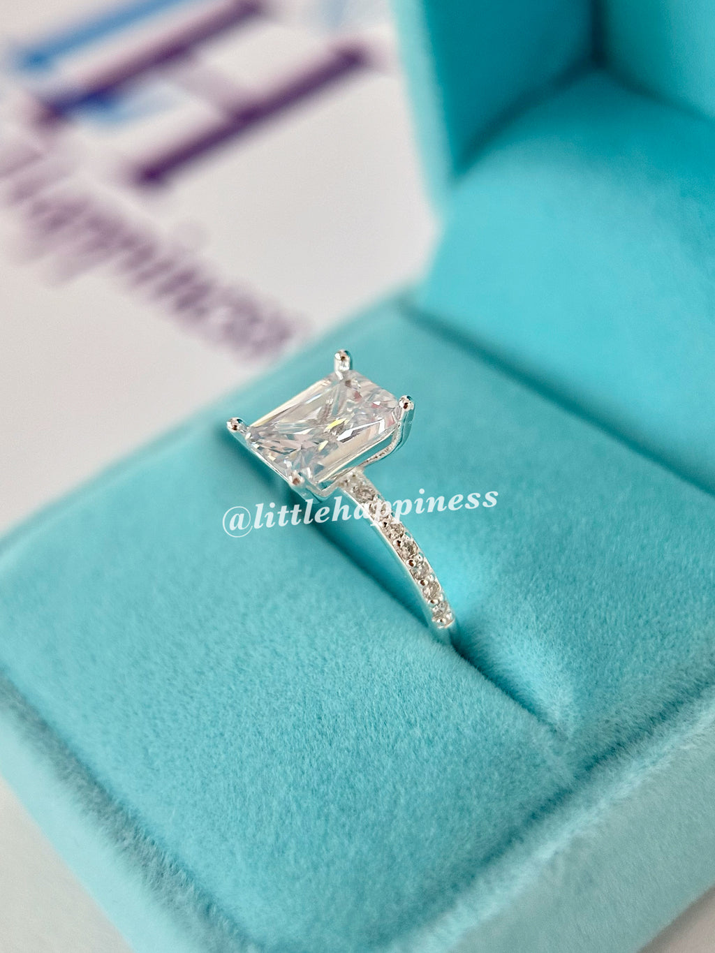 Anillo de Compromiso Cuadrado