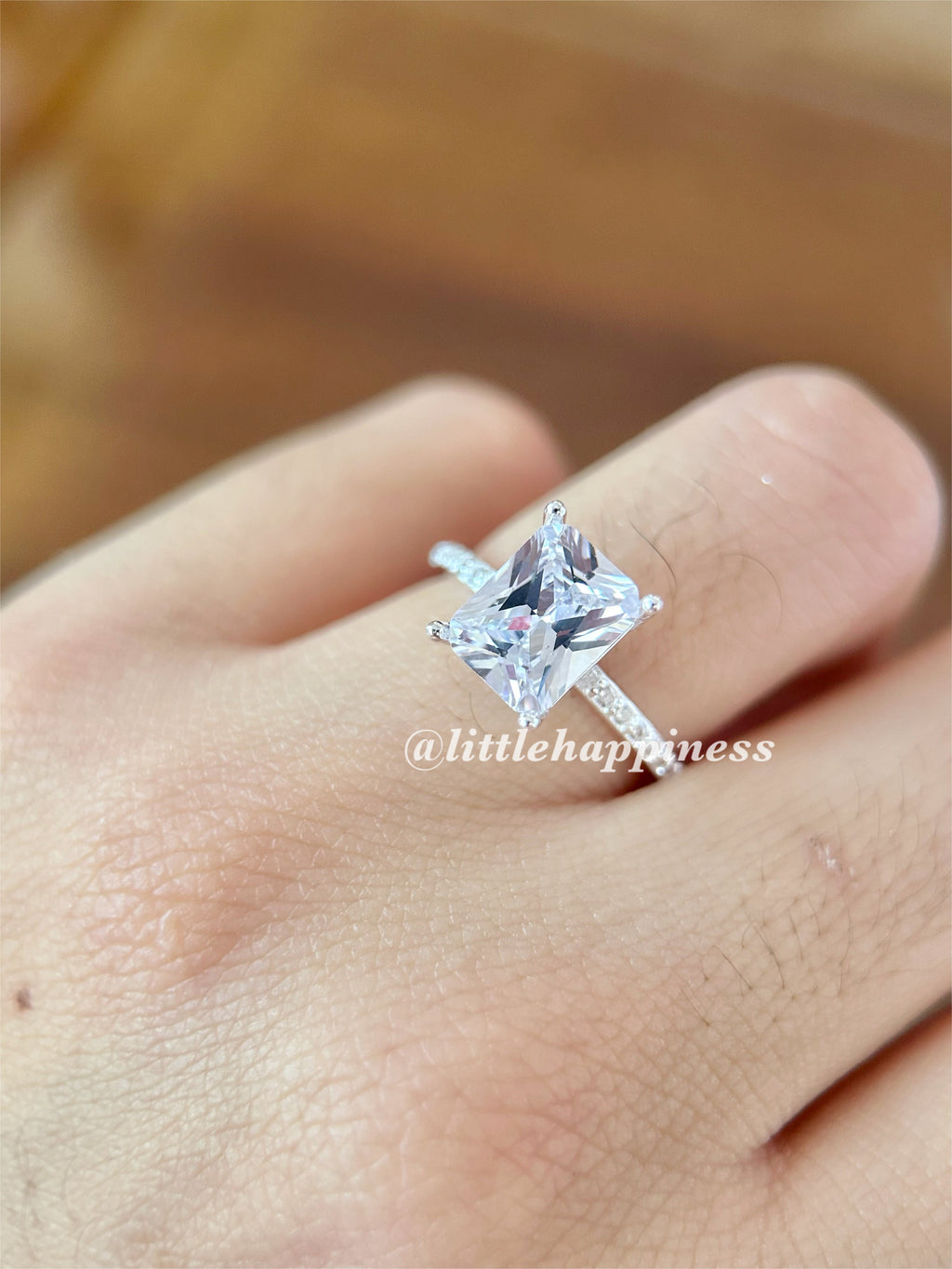 Anillo de Compromiso Cuadrado