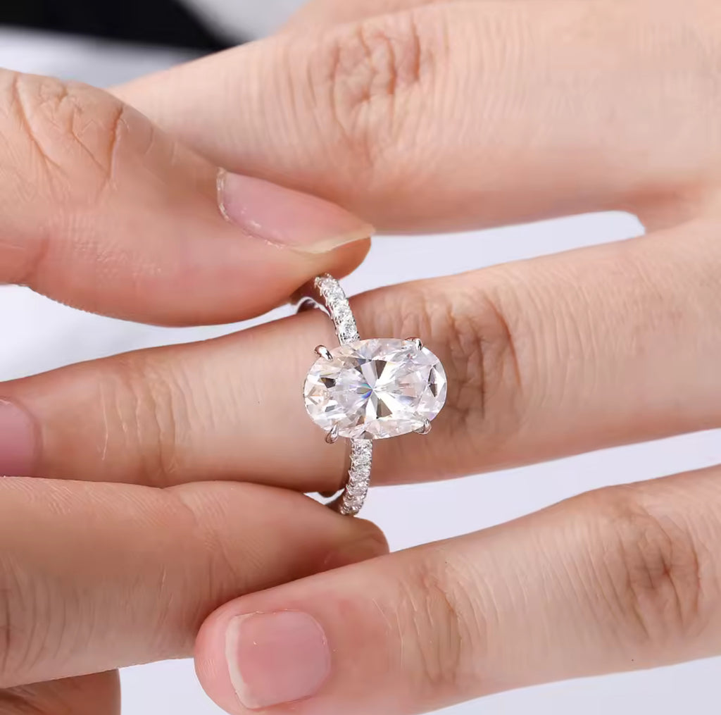 Anillo De Compromiso Ovalado