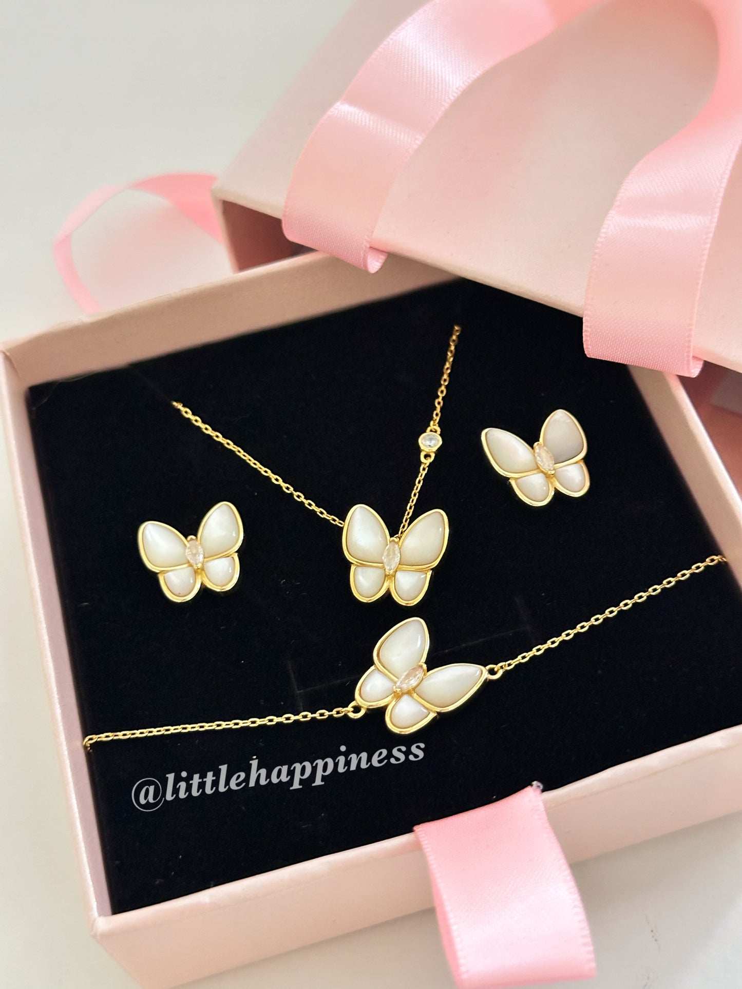 Conjunto Collar + aretes + pulsera Van Cleef Dorado y Blanco