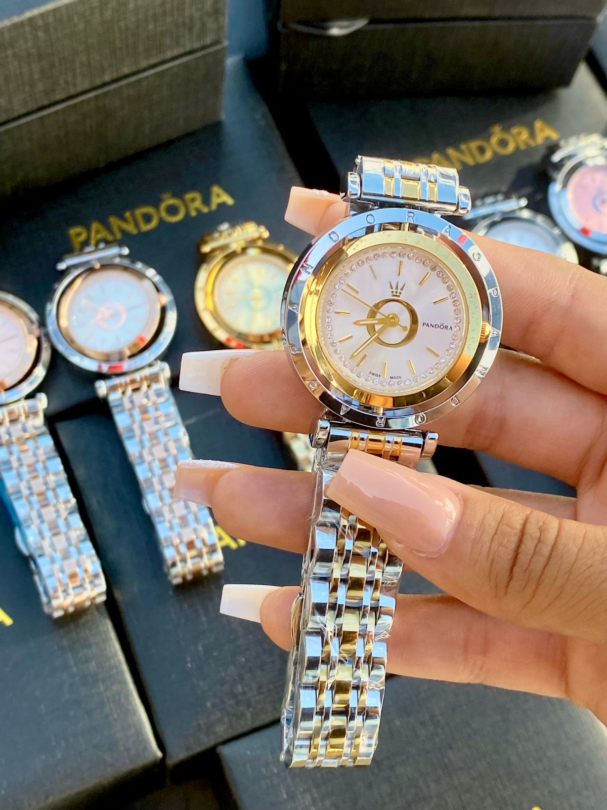 Reloj Pandora Dos Tonos Plateado y Dorado